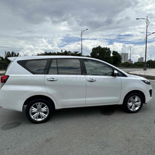 Toyota Innova 2020 E 2.0 MT - 103000 km